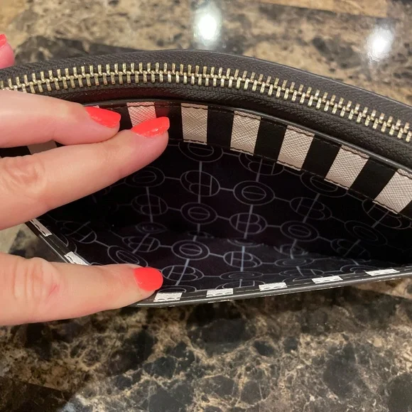 Henri Bendel x James Goldcrown Limited Edition Wallet - Picture 10 of 16